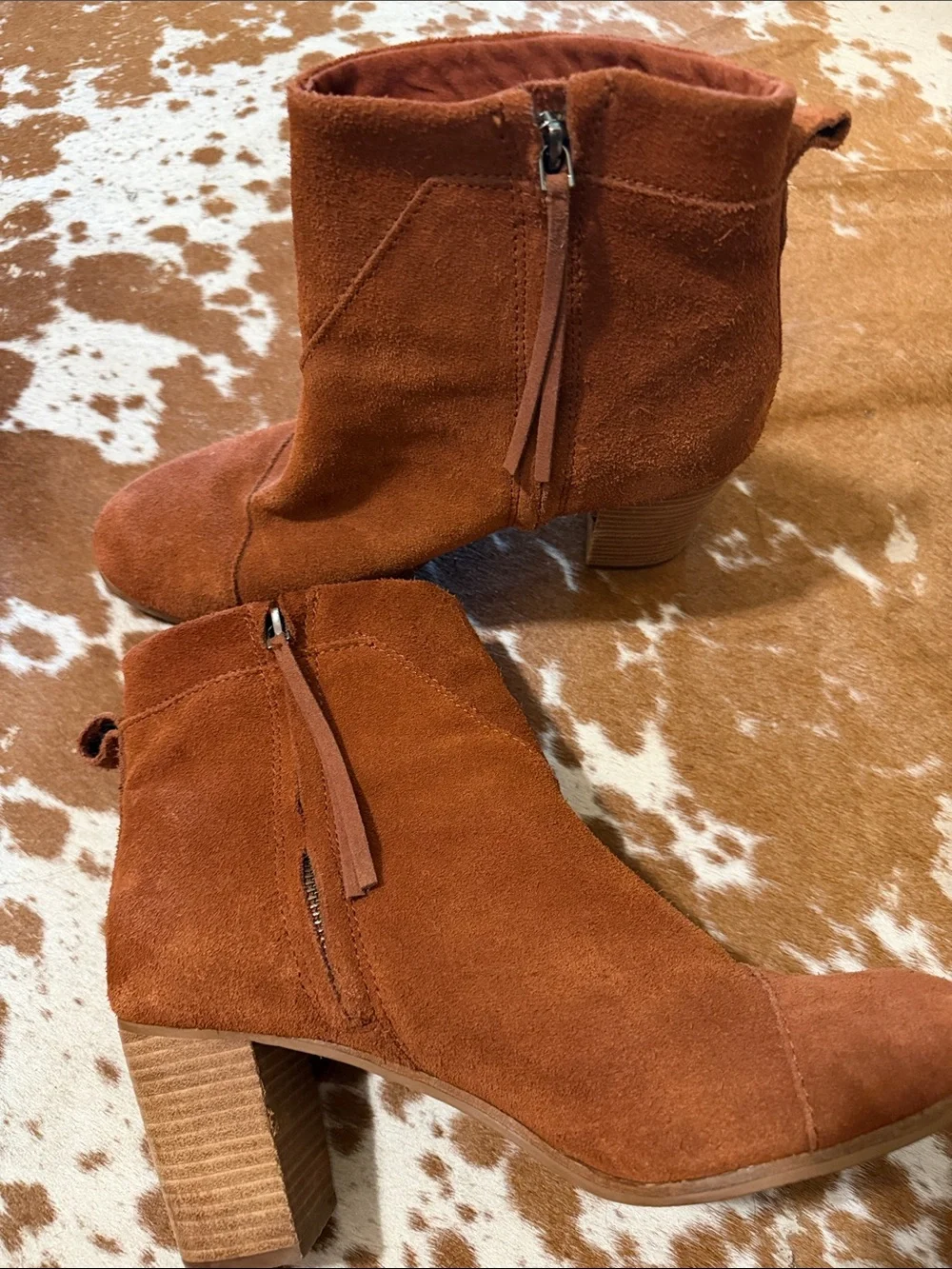 Women's Suede Toms Fringe Ankle Boots in Rust